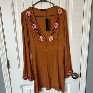 NWT Nasty Gal embroidered dress size 4